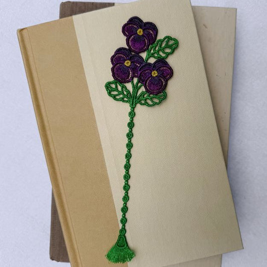 Prim Embroidered Free Standing Lace Floral Bookmark